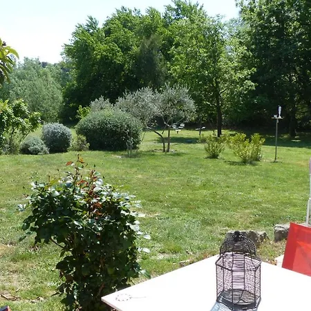 Le Cabanon Homestay